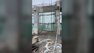 منشار سلكي مجنزر ذاتي الحركة