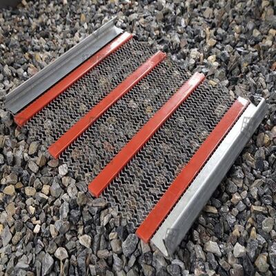 شبكة سلكية ذاتية التنظيف بفتحة 3.18 مم - 17.15 مم لزيادة الإنتاجية بنسبة 40% ومساحة مفتوحة أكبر بنسبة 30%