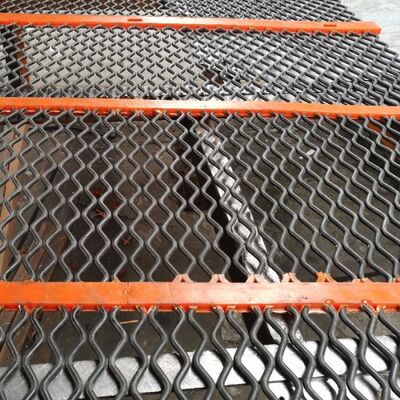 شاشة تنظيف ذاتي بفتحة مثلثة من الفولاذ المقاوم للصدأ بفتحة 2 مم - 18 مم لمعالجة التعدين